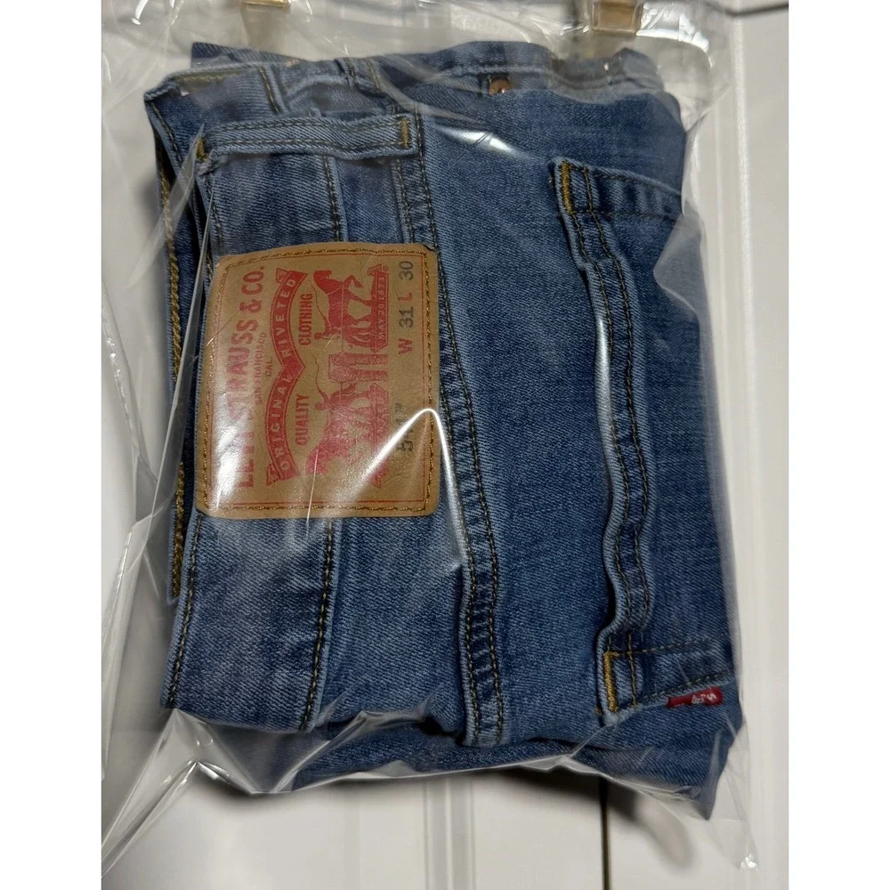 Levis 541 Athletic Taper Mens Blue Denim Jeans 31x30 Medium Wash 18181-0014
